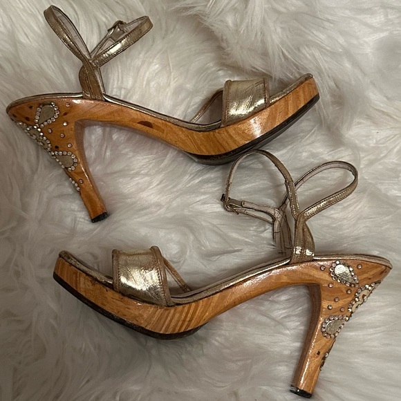 Vintage Wooden Rhinestone Heels (size 6)